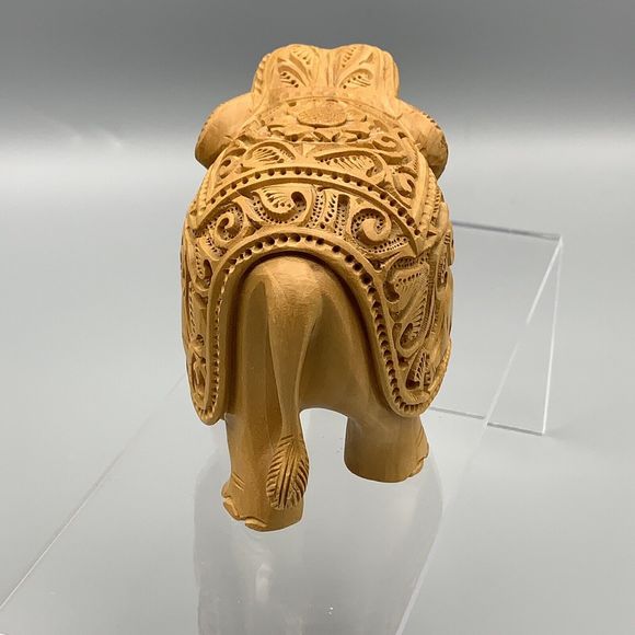Beautiful Intricate Design Hand Carved Wood Elephant Figurine Wildlife Decor - Picture 4 of 10